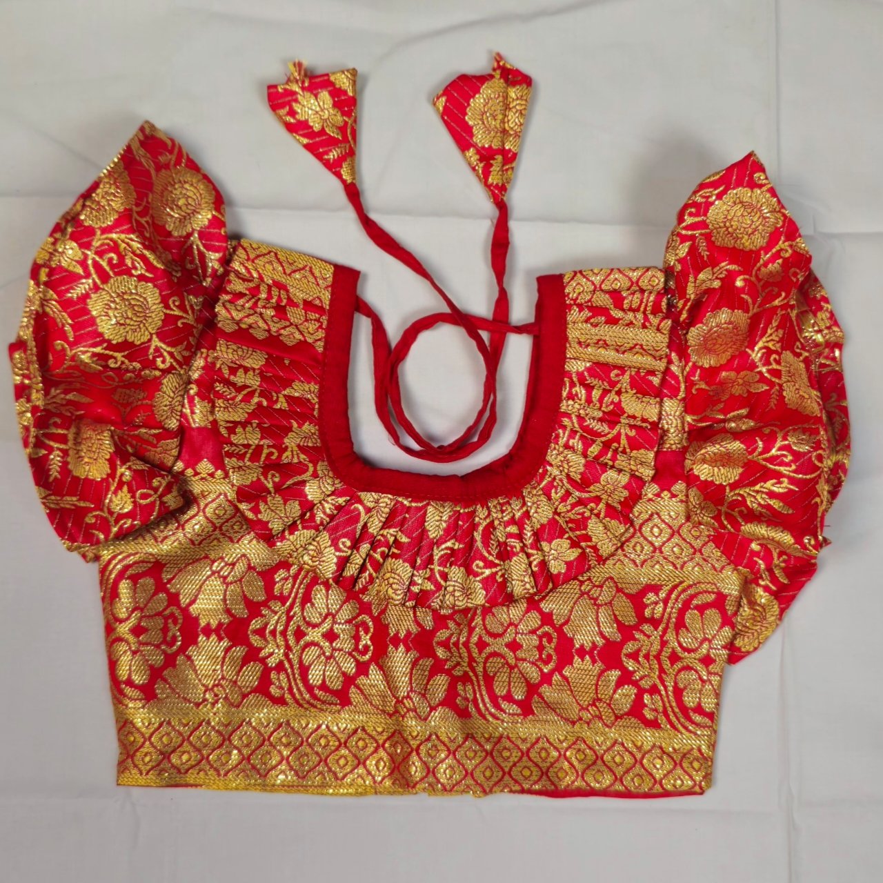 বাচ্চাদের লাল বেনারসি কাতান রেডি শাড়ি - Image 2