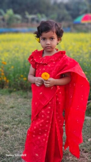 বাচ্চাদের লাল সফট কাতান রেডি শাড়ি